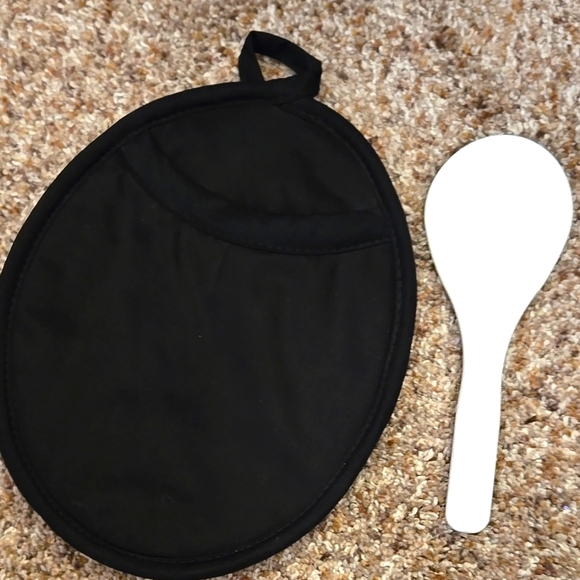 Other - Pot Holder & Spoon